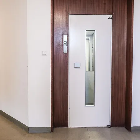 Spacious With View & Free Parking *