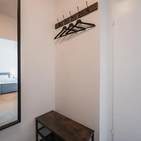 Spacious With View & Free Parking アパート *