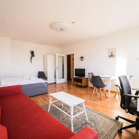 Spacious With View & Free Parking Apartment