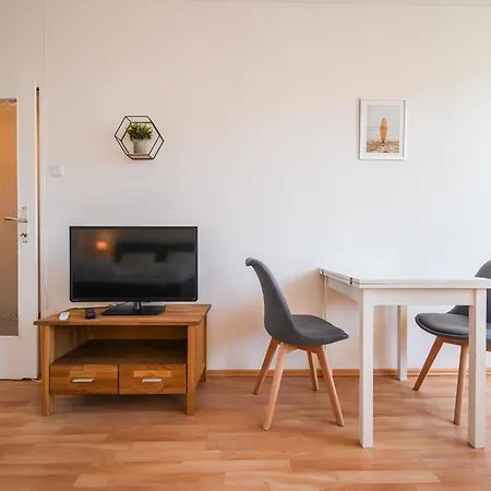 Spacious With View & Free Parking Apartment