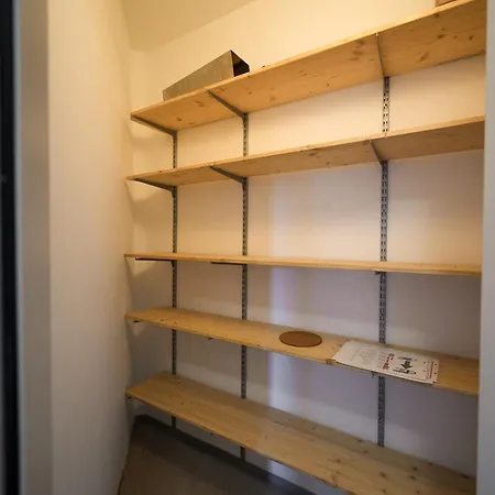 Spacious With View & Free Parking アパート