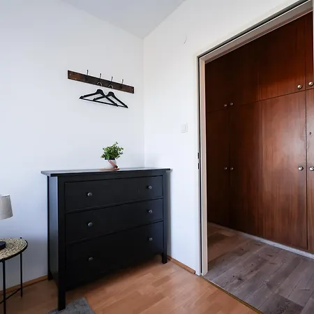 Spacious With View & Free Parking