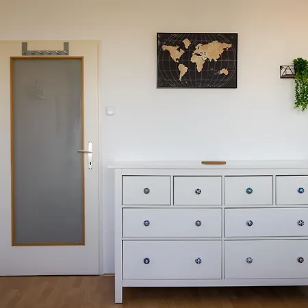 Spacious With View & Free Parking *