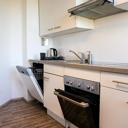 Spacious With View & Free Parking * Wiener Neustadt