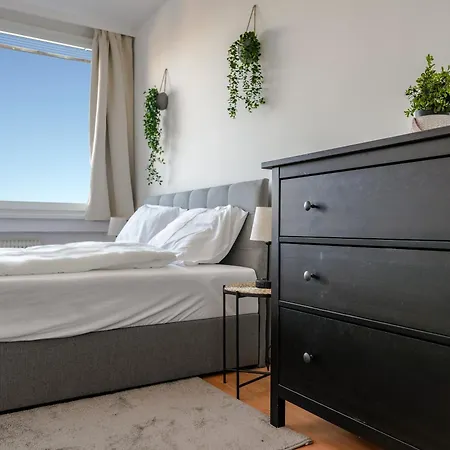 Apartment Spacious With View & Free Parking *