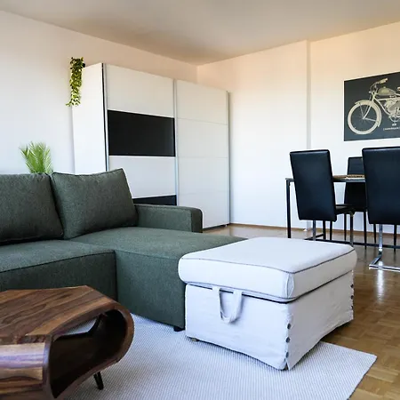 Spacious With View & Free Parking Wiener Neustadt