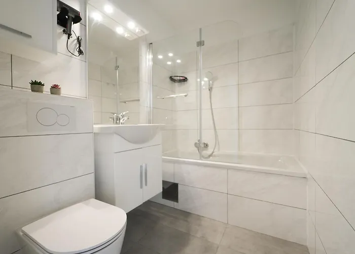 Apartment Spacious With View & Free Parking *