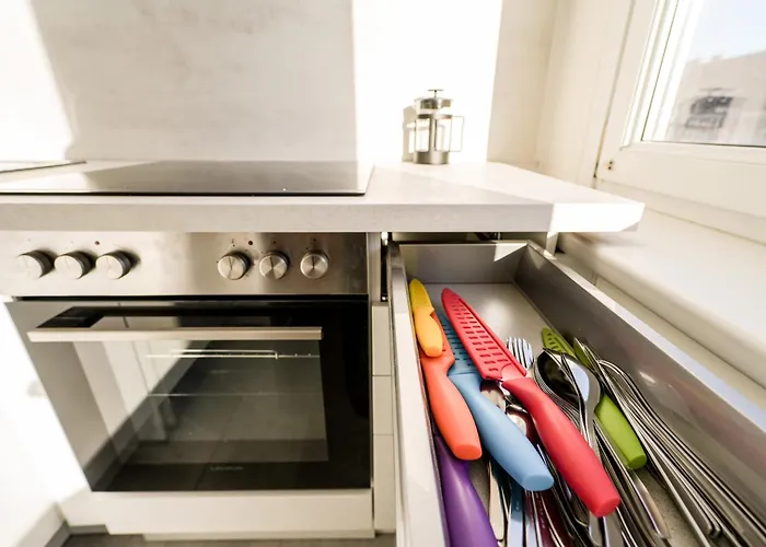 Spacious With View & Free Parking *