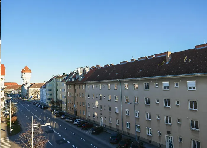 Apartment Spacious With View & Free Parking Wiener Neustadt