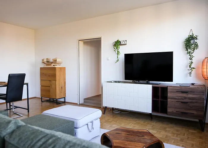 Spacious With View & Free Parking *