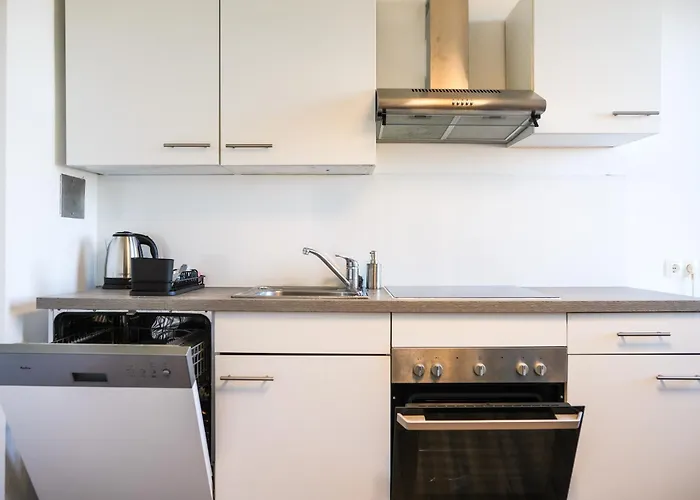 Spacious With View & Free Parking Apartment Wiener Neustadt