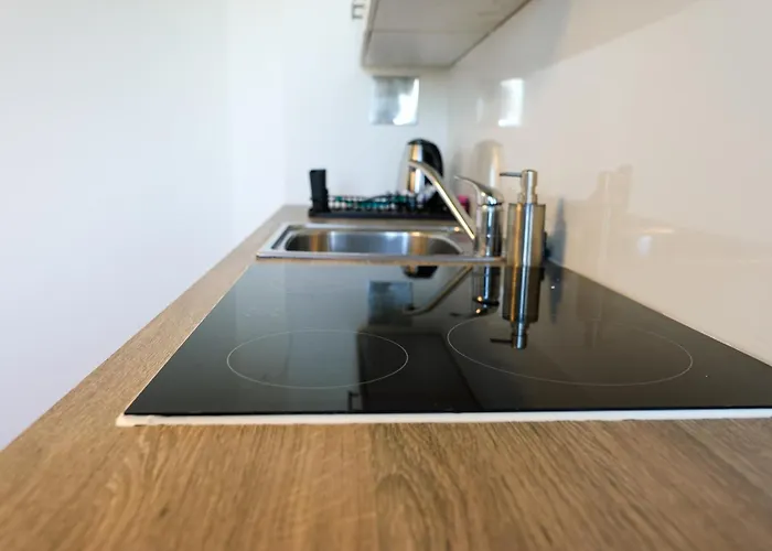 Spacious With View & Free Parking Apartment *