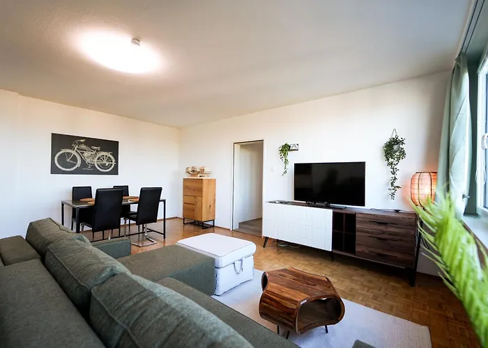 Spacious With View & Free Parking Apartment