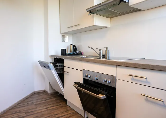 Spacious With View & Free Parking * Wiener Neustadt