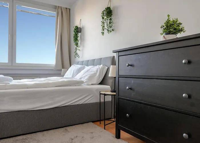 Apartment Spacious With View & Free Parking *