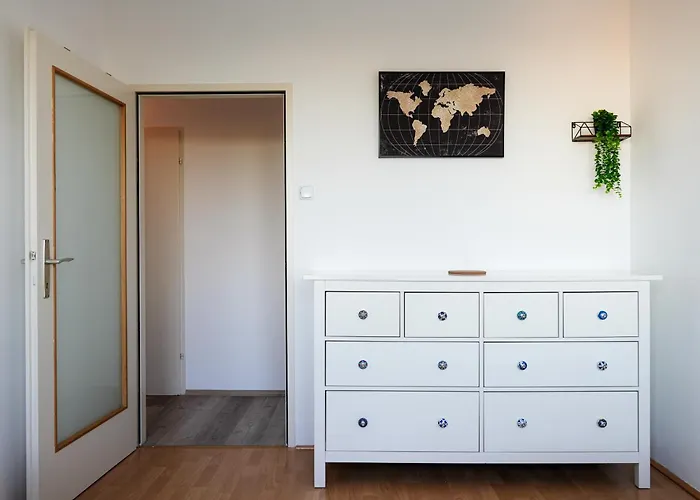 Spacious With View & Free Parking Wiener Neustadt