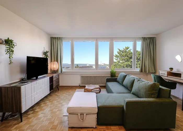 Apartment Spacious With View & Free Parking Wiener Neustadt